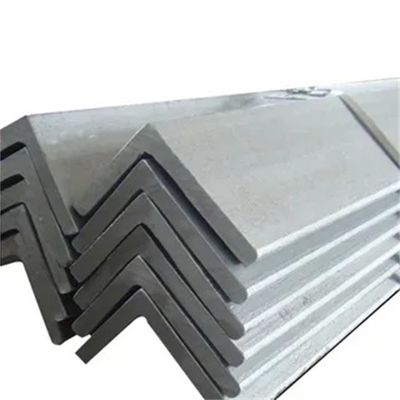 Q235 स्ट्रक्चरल एंगल स्टील इक्वल लेग एंगल 30×30×3 माइल्ड कार्बन स्टील